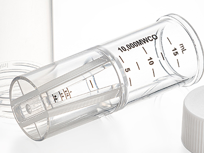 截留分子量標(biāo)識和體積刻度絲印在過濾器側(cè)面，便于識別
