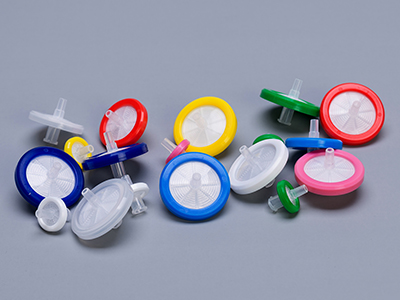 聚丙烯外殼帶有顏色環(huán)，以區(qū)別不同材質過濾器