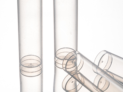 管體透明，無刻度，可視度好，可立底