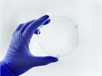 皿蓋內(nèi)設(shè)透氣棱，確保無菌的同時利于氣體交換